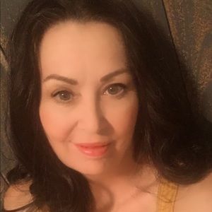 Meet your Posher, Janet